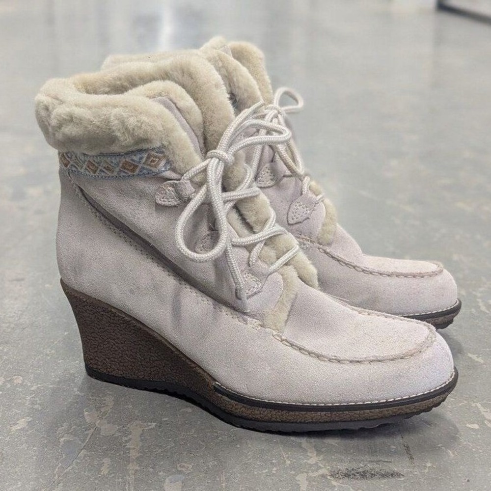 Cozycore Boho Y2K Leather Apres Ski Wedge Boots Bare traps‎ Beige Women's 7.5